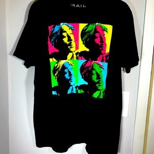 Tupac black short sleeve tee shirt size L Preowned.
